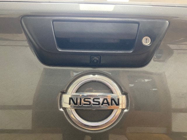 Used 2017 Nissan Titan PRO-4X w/ Pro-4x Convenience Package AWD/4WD image 7