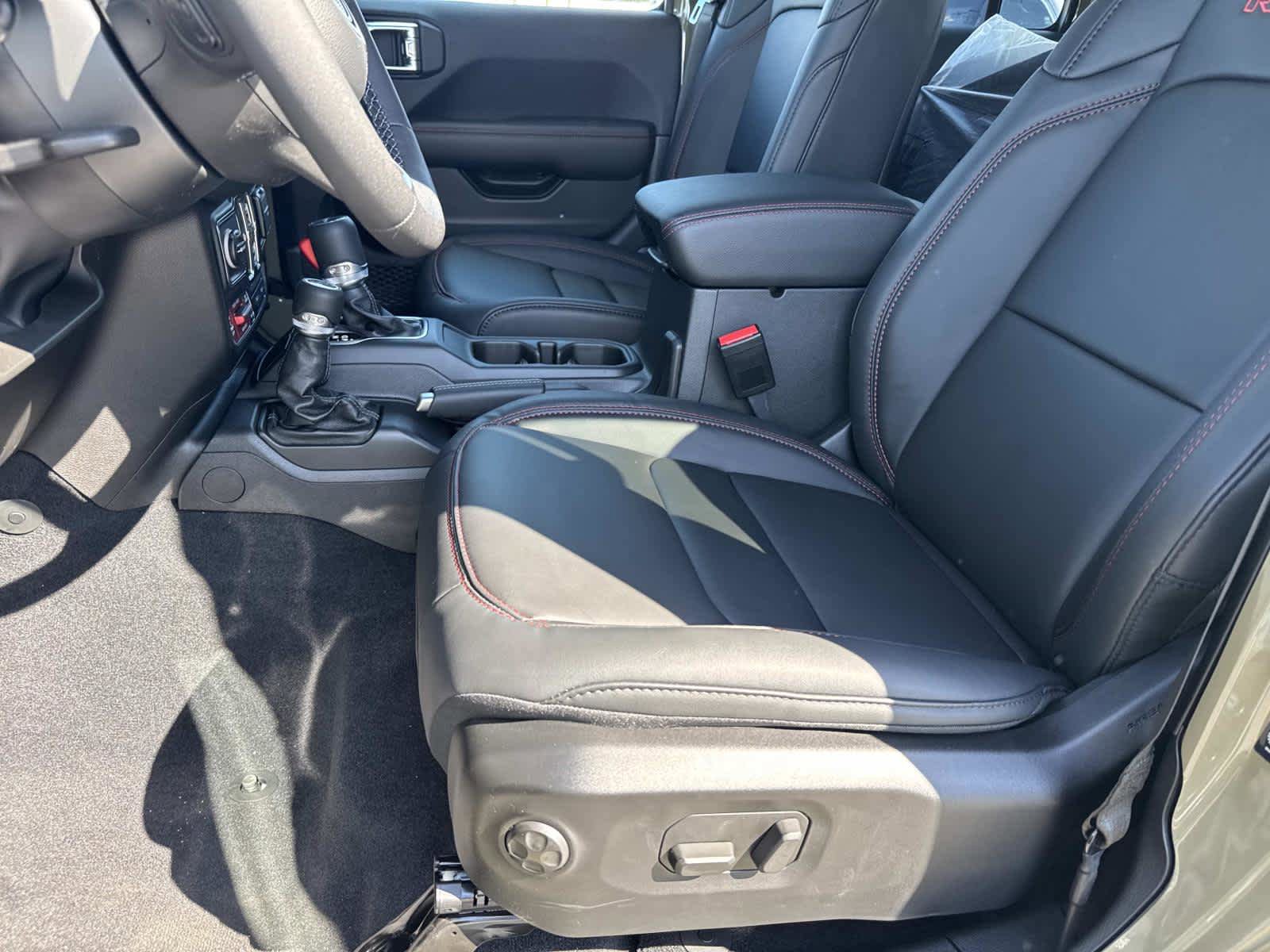 New 2025 Jeep Gladiator Rubicon AWD/4WD image 11