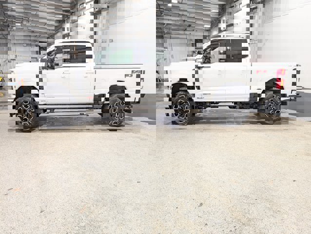 Used 2025 Ford F350 Platinum image 5