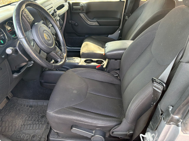 Used 2016 Jeep Wrangler Sport w/ Connectivity Group AWD/4WD image 6