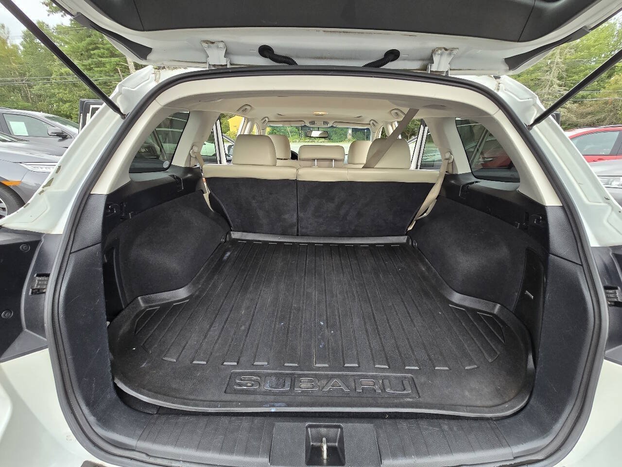 Used 2014 Subaru Outback 2.5i Limited w/ Moonroof Package AWD/4WD image 17