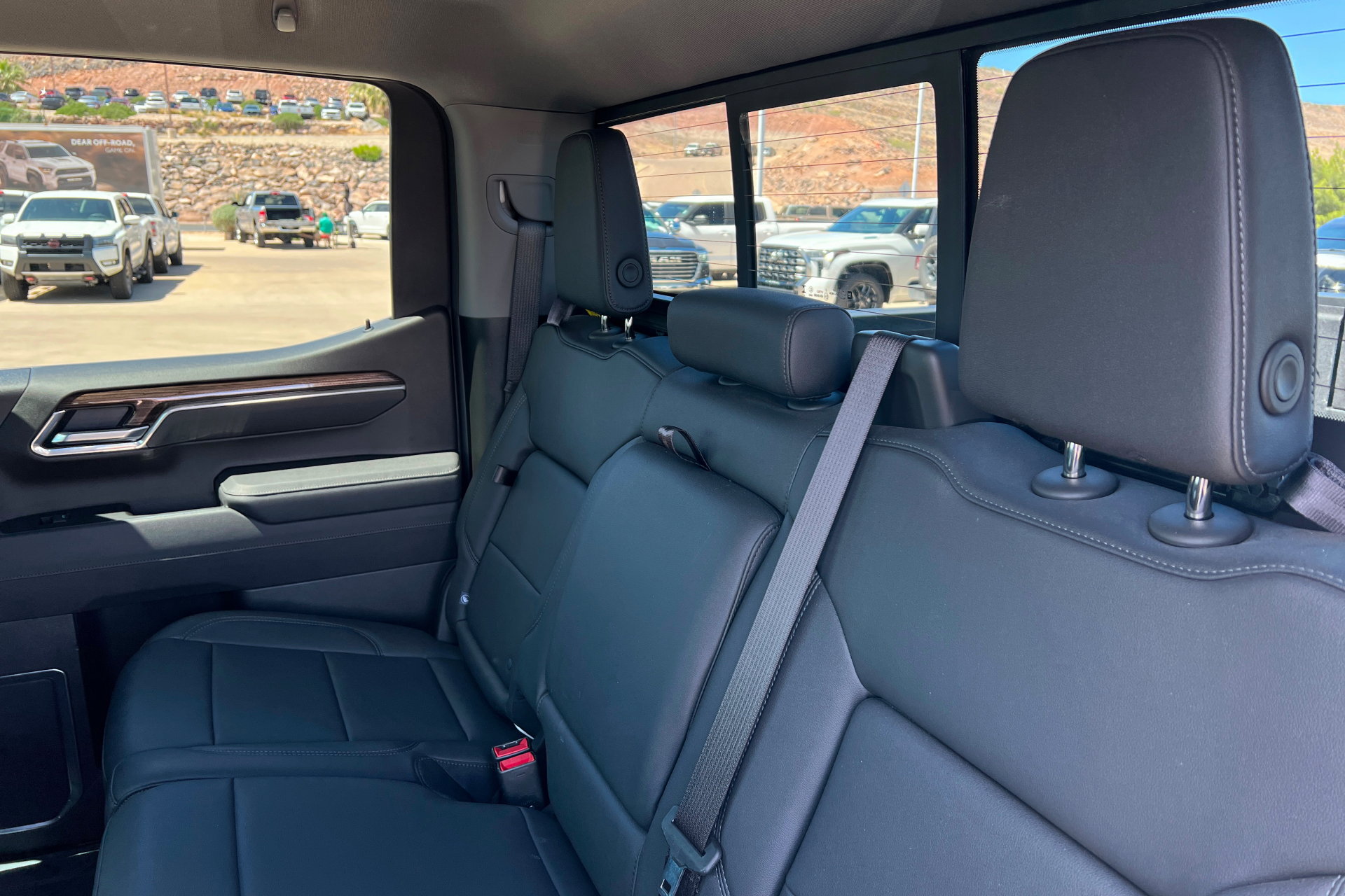 Used 2026 Chevrolet Silverado 1500 LT Trail Boss w/ Convenience Package II image 21