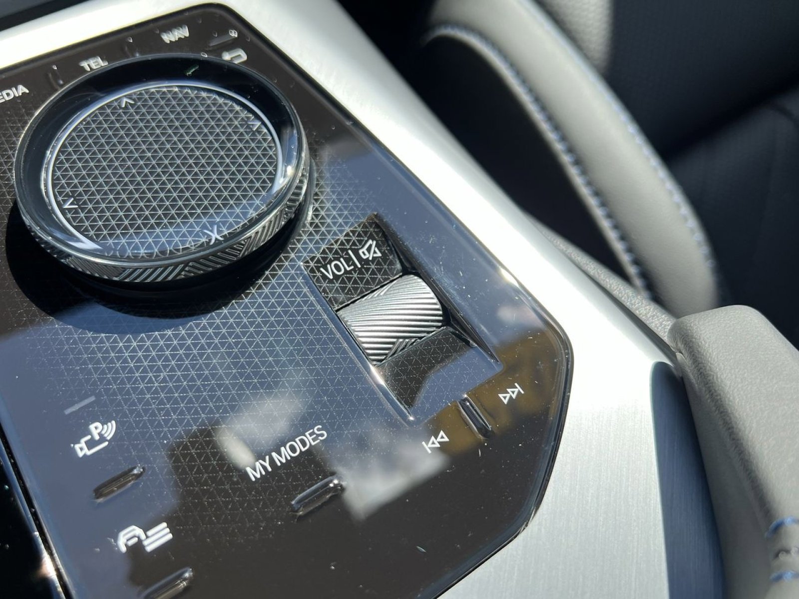 Used 2025 BMW X3 M50 w/ Premium Package image 15