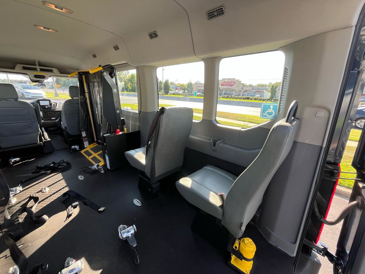 Used 2017 Ford Transit 350 XL RWD image 31