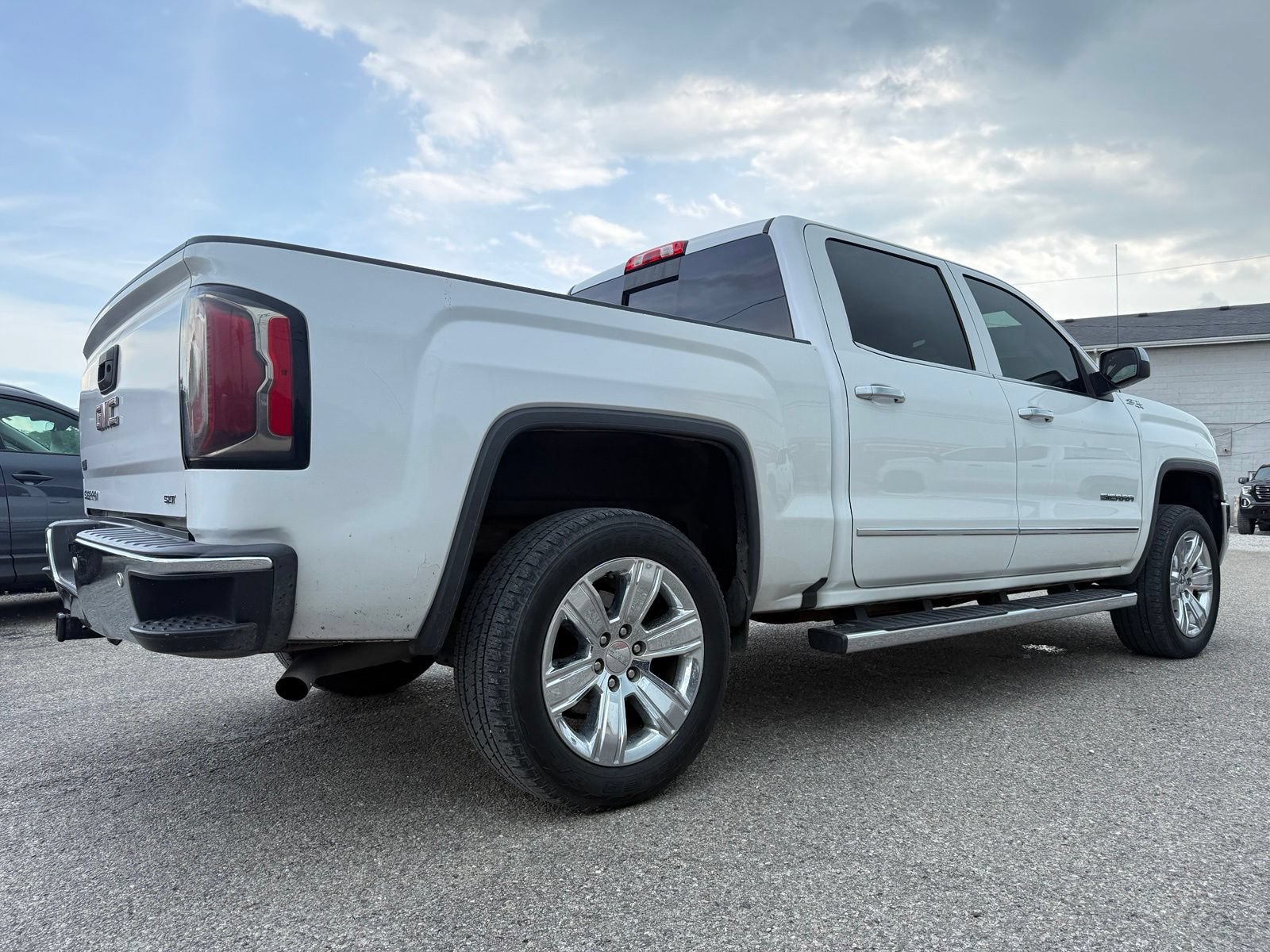 Used 2017 GMC Sierra 1500 SLT AWD/4WD image 6