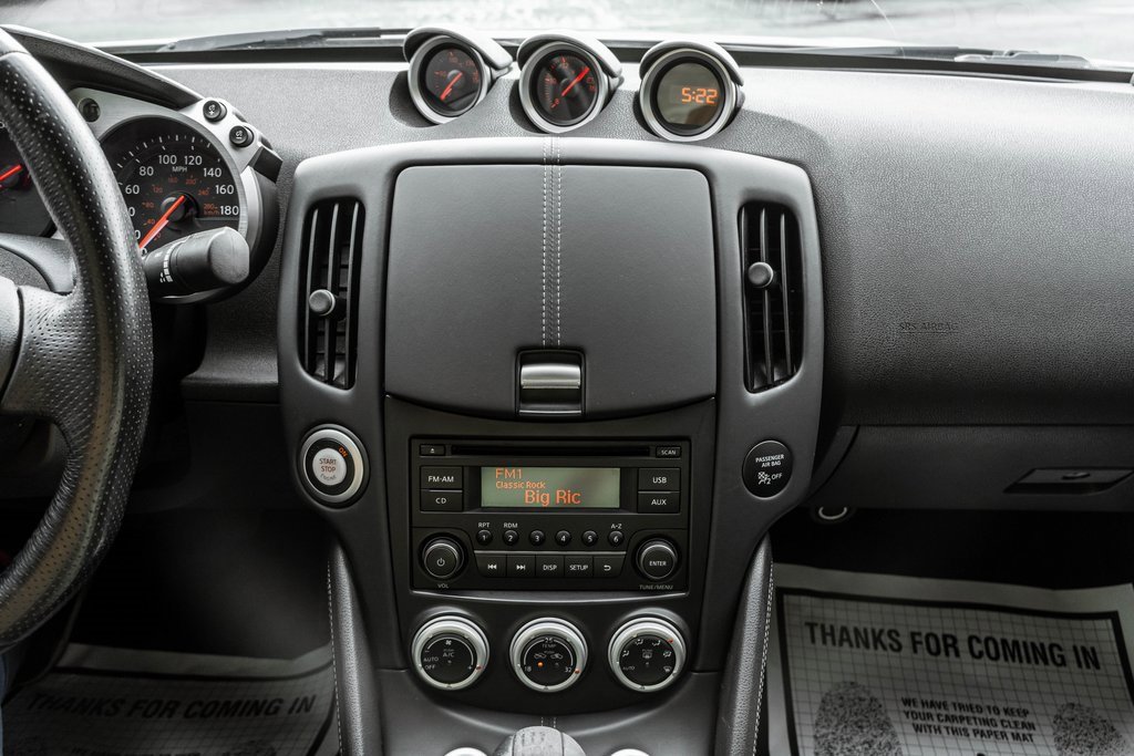 Used 2016 Nissan 370Z Touring image 15