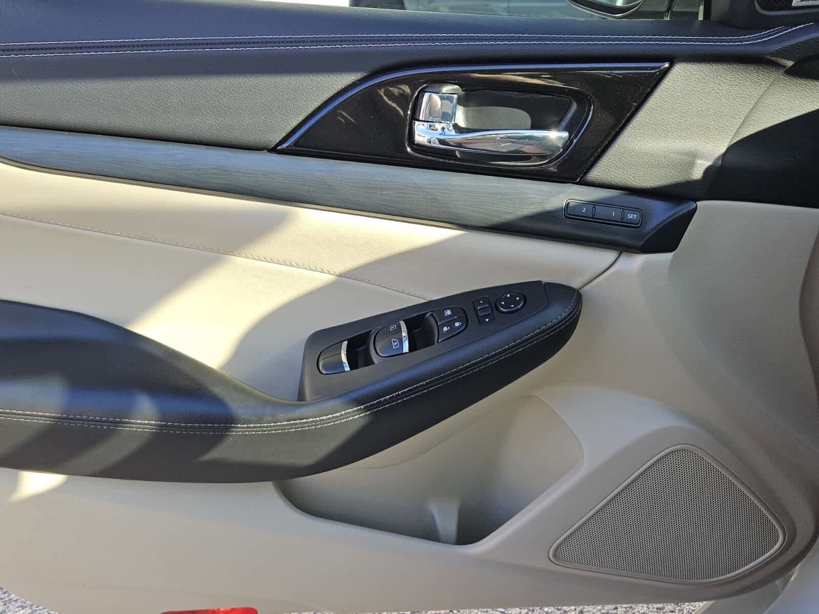 Used 2023 Nissan Maxima Platinum w/ Sport Mat Group FWD image 16