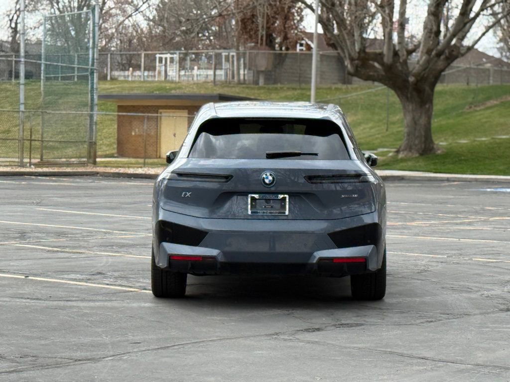 Used 2025 BMW iX xDrive50 w/ Premium Package image 6