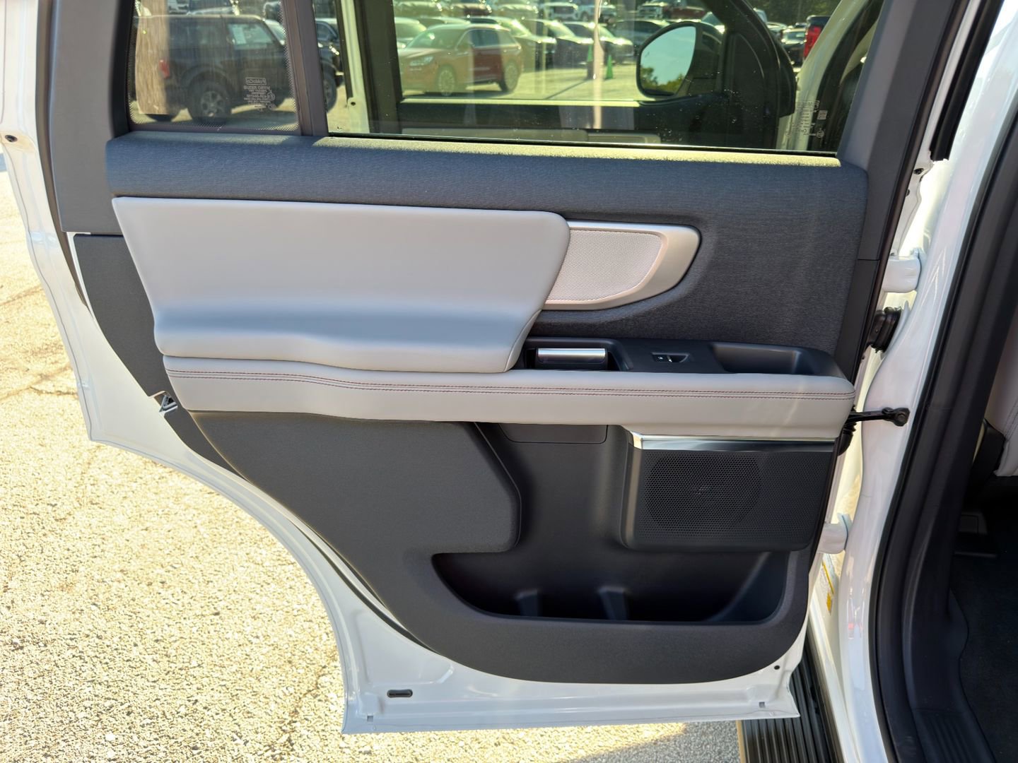 New 2025 Ford Expedition Active image 27