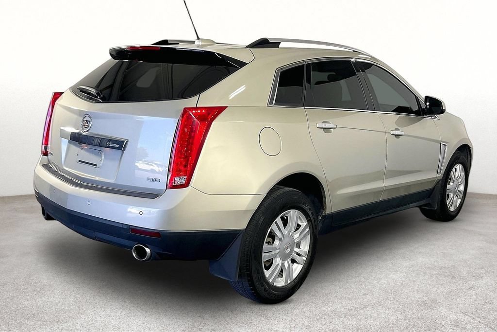Used 2016 Cadillac SRX Luxury w/ Driver Awareness Package FWD image 2
