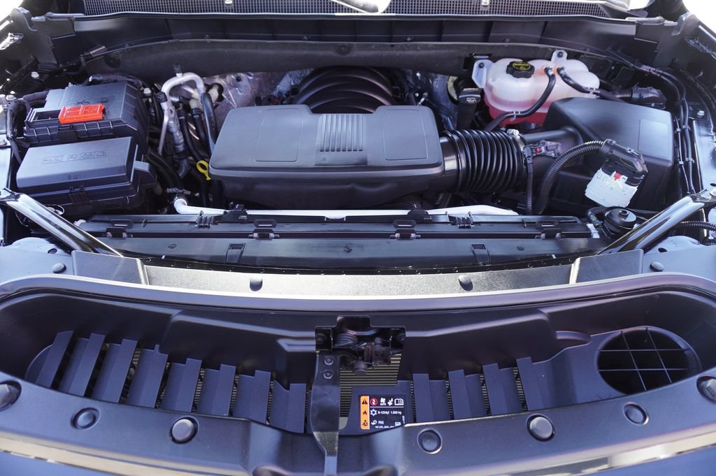 Used 2026 Chevrolet Suburban RST RWD image 27
