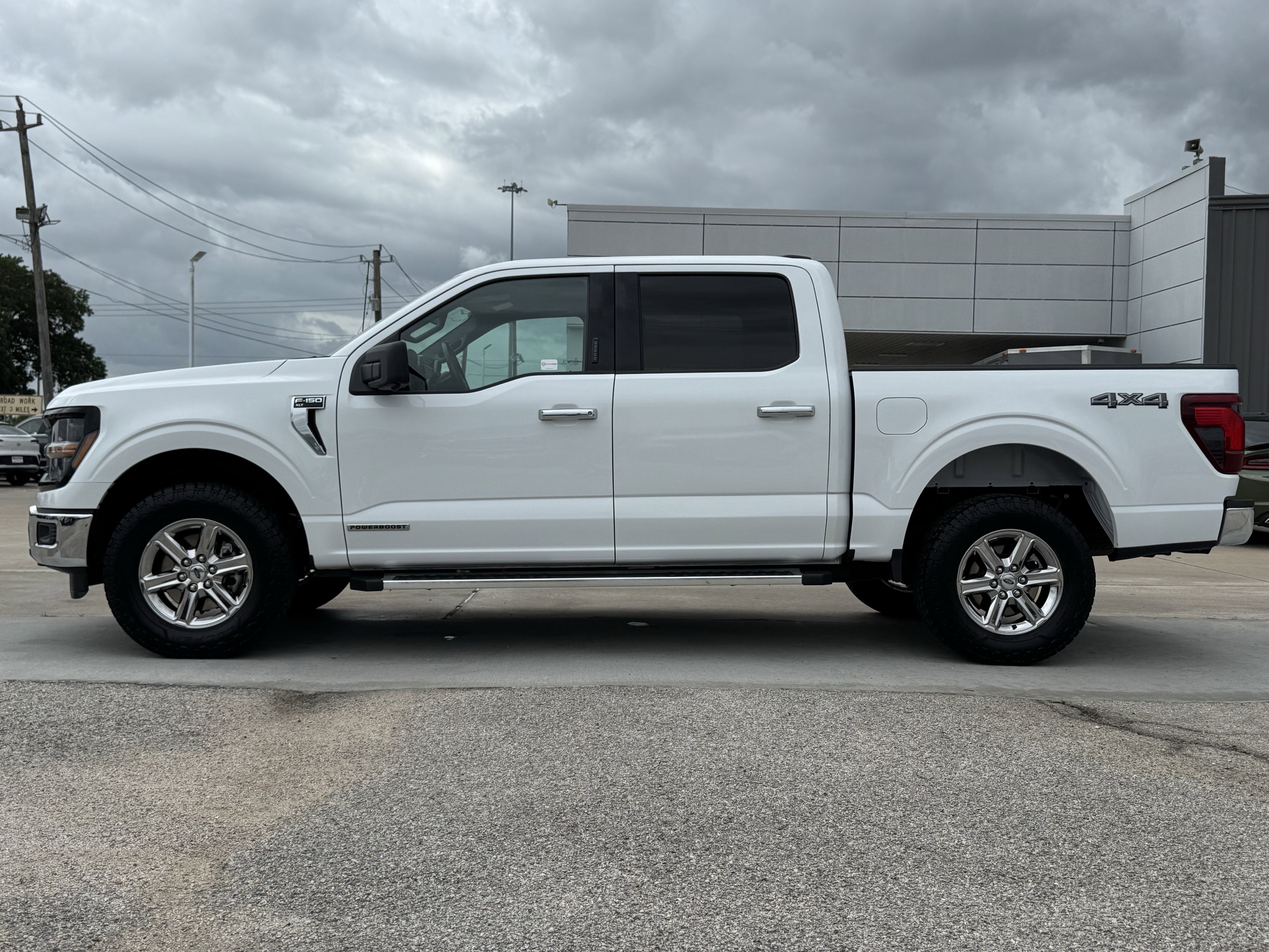 Used 2024 Ford F150 XLT w/ Mobile Office Package image 7