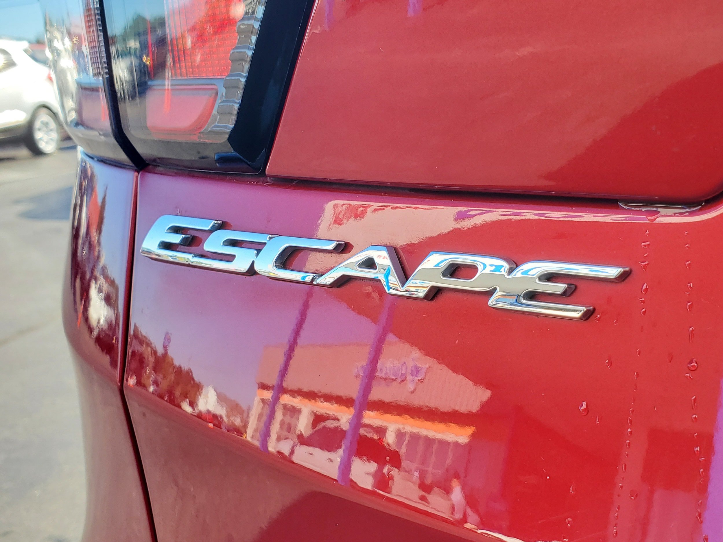Used 2017 Ford Escape Titanium AWD/4WD image 6