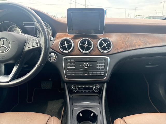 Used 2017 Mercedes-Benz GLA 250 4MATIC image 26