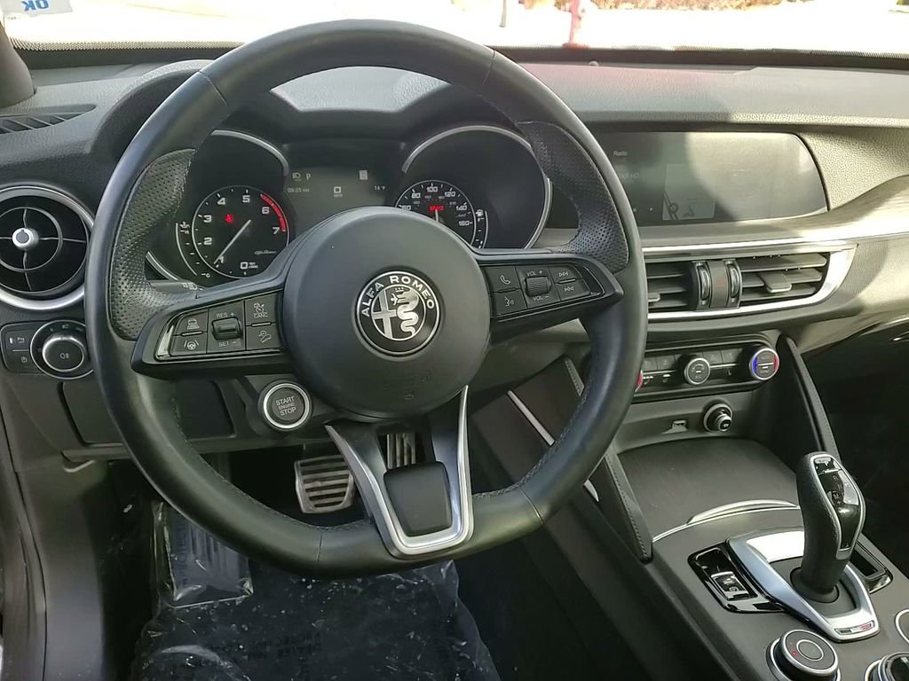 Used 2023 Alfa Romeo Stelvio Ti w/ Active Assist Plus Package image 34