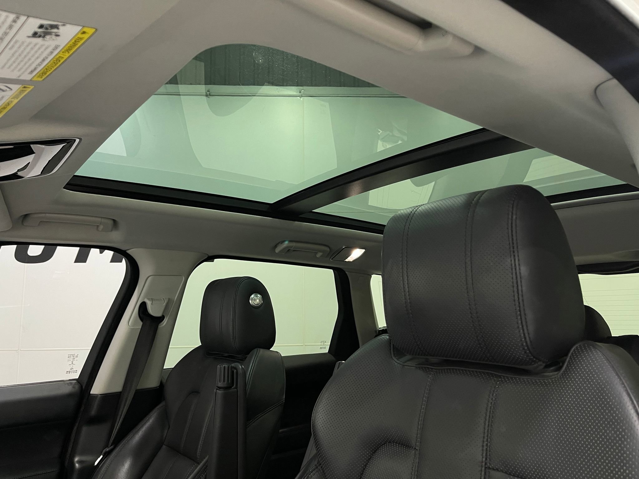 Used 2017 Land Rover Range Rover Sport HSE image 12