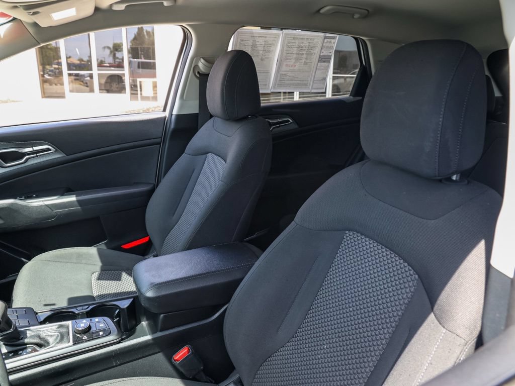 Used 2024 Kia Sportage LX FWD image 15