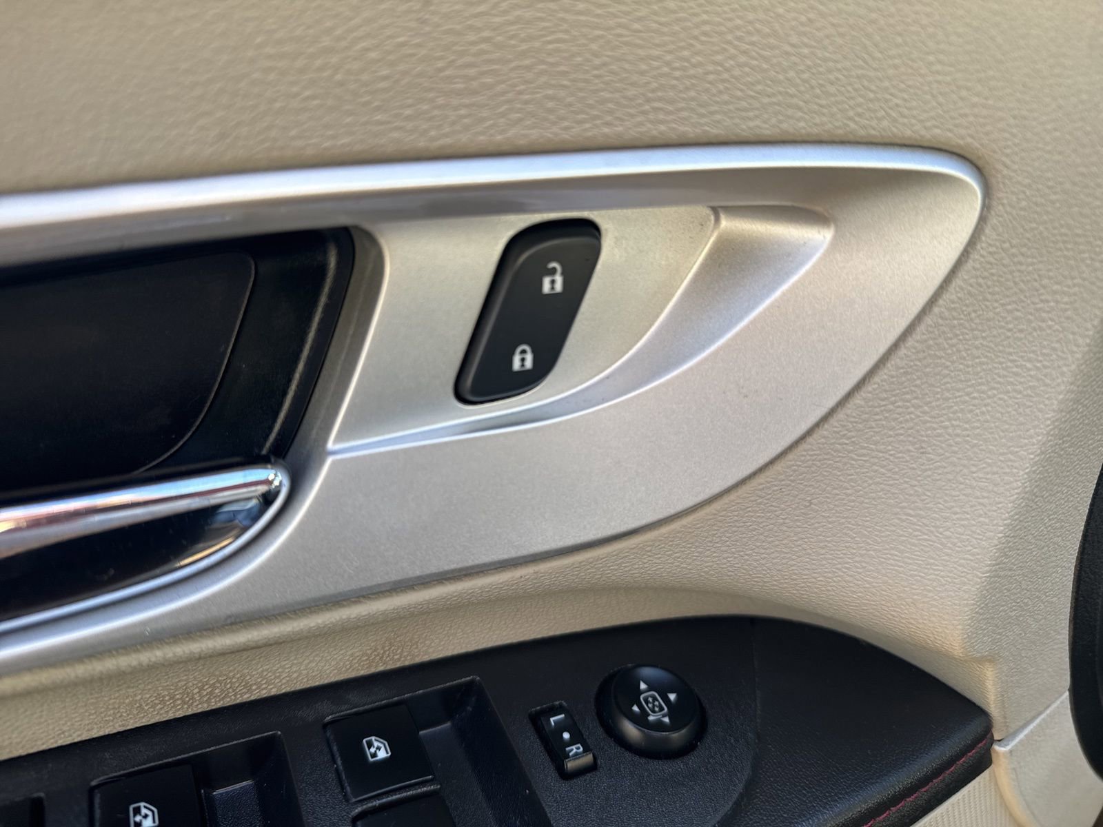 Used 2013 Chevrolet Equinox LT image 17