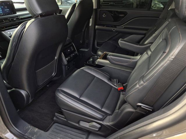 Used 2025 Lincoln Aviator Reserve w/ Illumination Package image 15