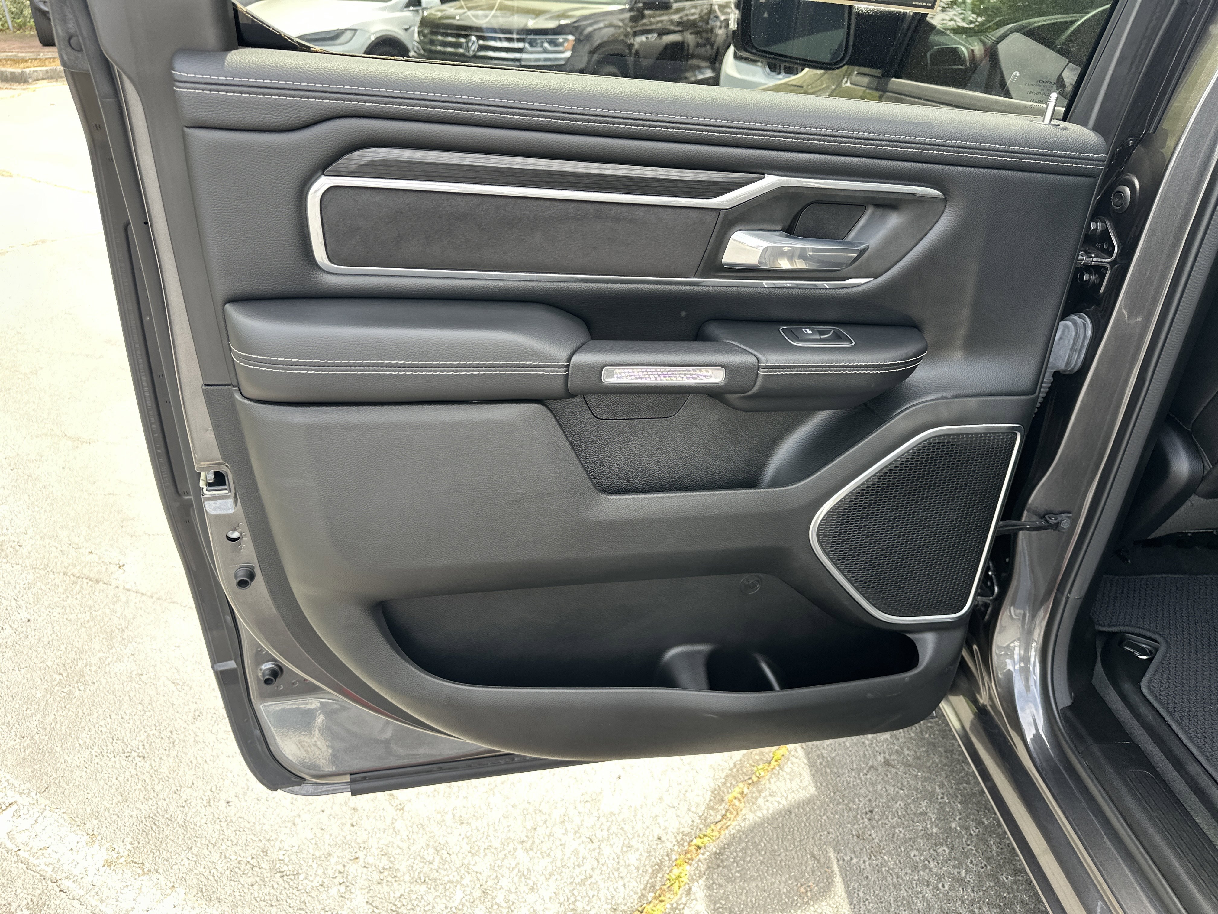 Used 2023 RAM 1500 Laramie AWD/4WD image 25
