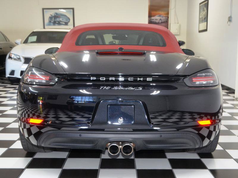 Used 2019 Porsche 718 Boxster S RWD image 9