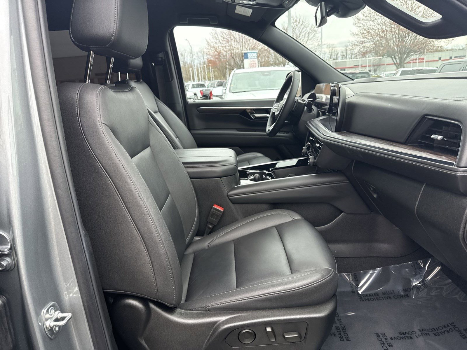 Used 2025 Chevrolet Tahoe Z71 image 24