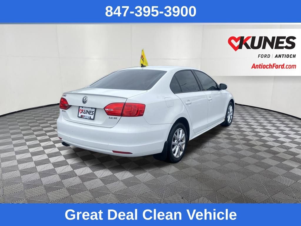 Used 2012 Volkswagen Jetta SE image 3
