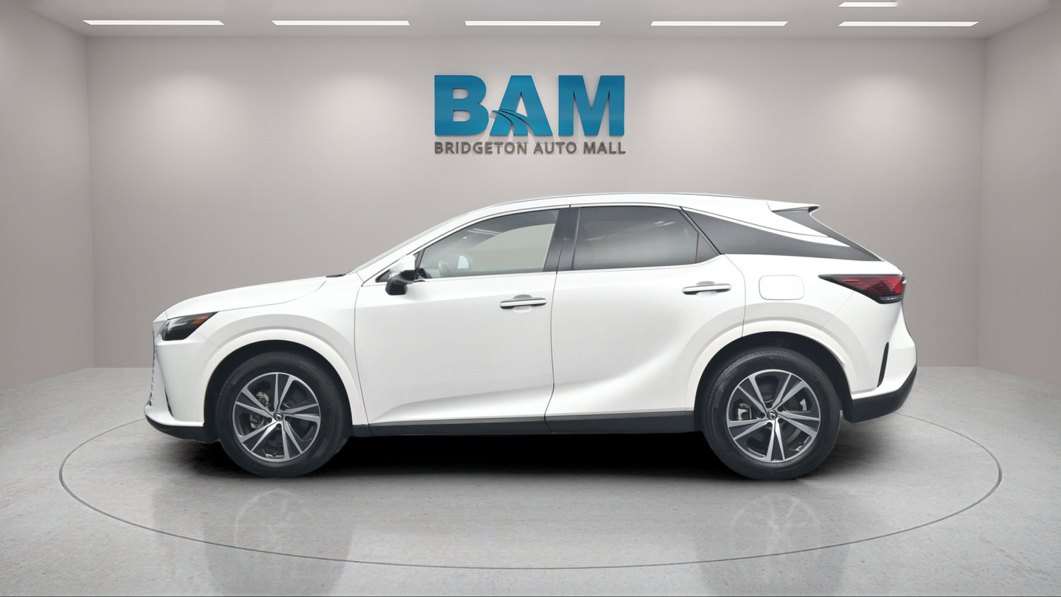 Used 2024 Lexus RX 350 Premium w/ Accessory Package AWD/4WD image 3