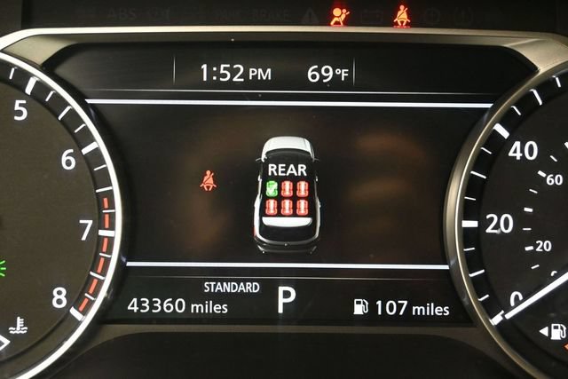Used 2025 Nissan Pathfinder SV FWD image 13