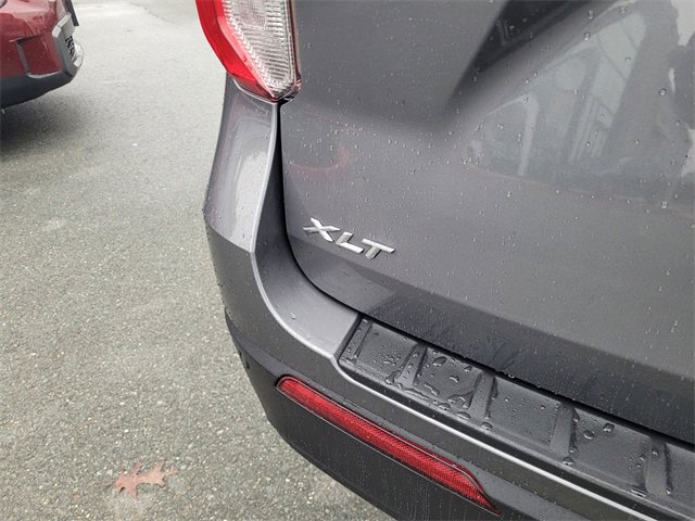Used 2022 Ford Explorer XLT image 6