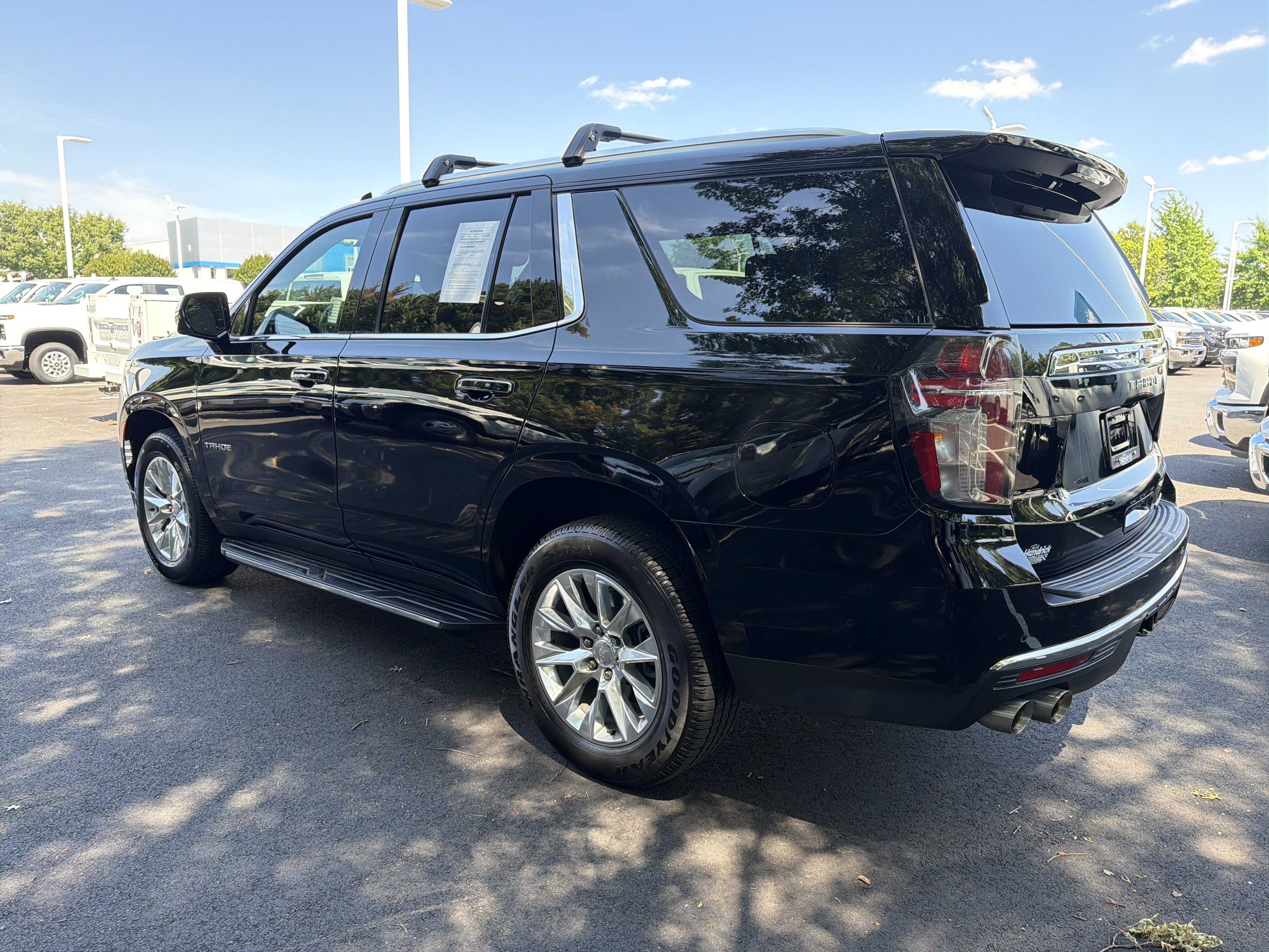 Used 2023 Chevrolet Tahoe Premier w/ Advanced Technology Package AWD/4WD image 8