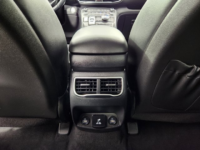 Certified 2023 Hyundai Santa Fe Limited w/ Cargo Package AWD/4WD image 19