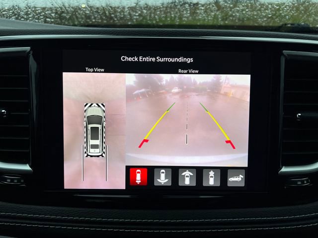 Used 2023 Chrysler Pacifica Limited image 27