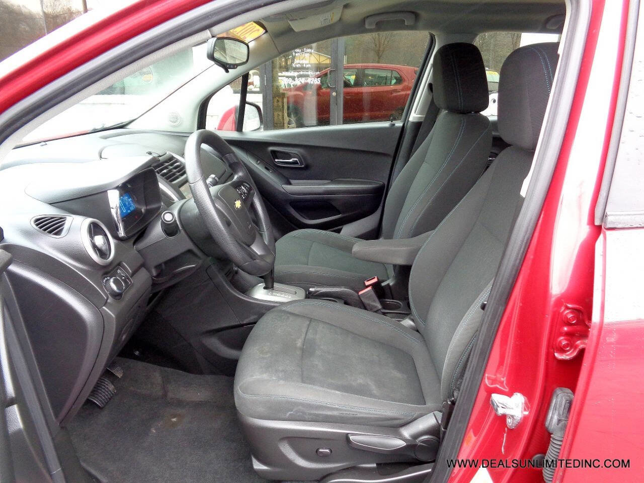 Used 2015 Chevrolet Trax LS AWD/4WD image 9