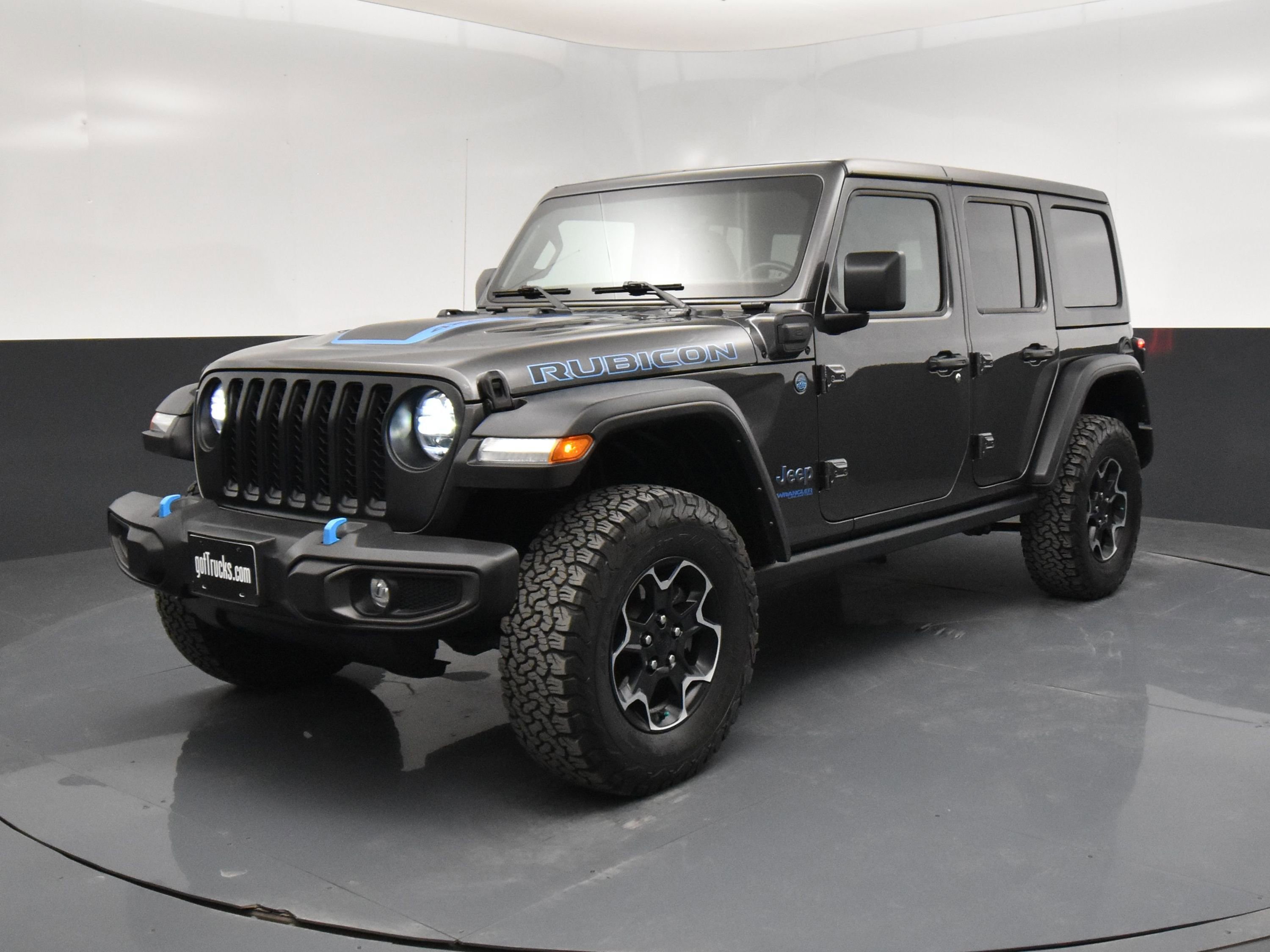 Used 2022 Jeep Wrangler Unlimited Rubicon 4xe w/ Cold Weather Group image 2