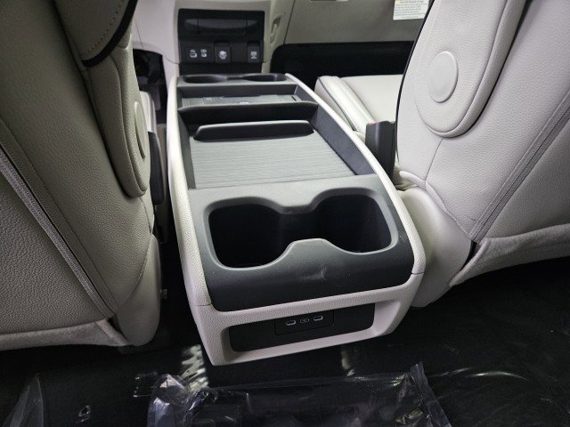 New 2026 Honda Odyssey Touring image 24