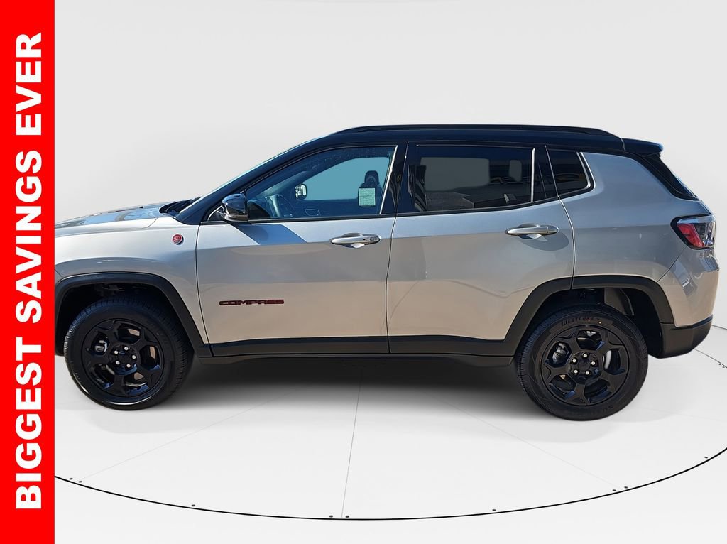 Used 2023 Jeep Compass Trailhawk image 6