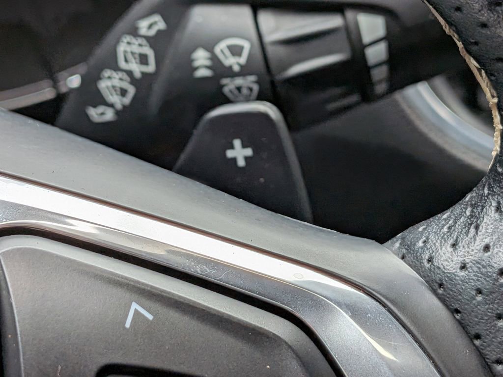 Used 2021 Ford Edge ST image 27
