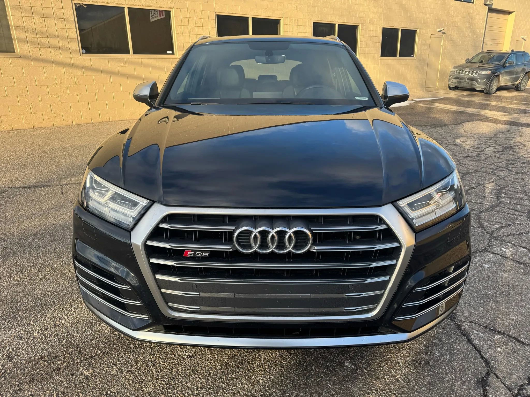 Used 2018 Audi SQ5 Premium Plus AWD/4WD image 2