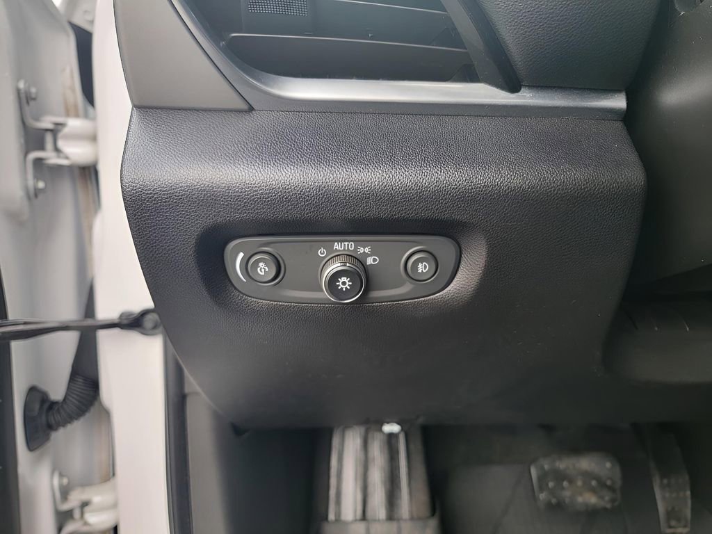 Used 2019 Chevrolet Traverse LT w/ LT Premium Package image 15