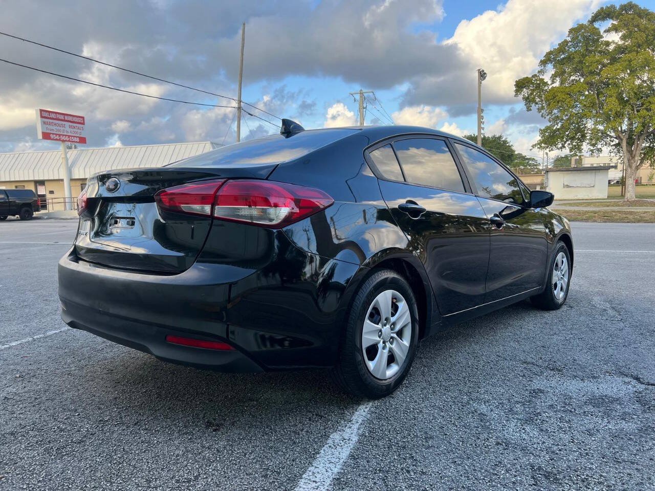 Used 2018 Kia Forte LX FWD image 18