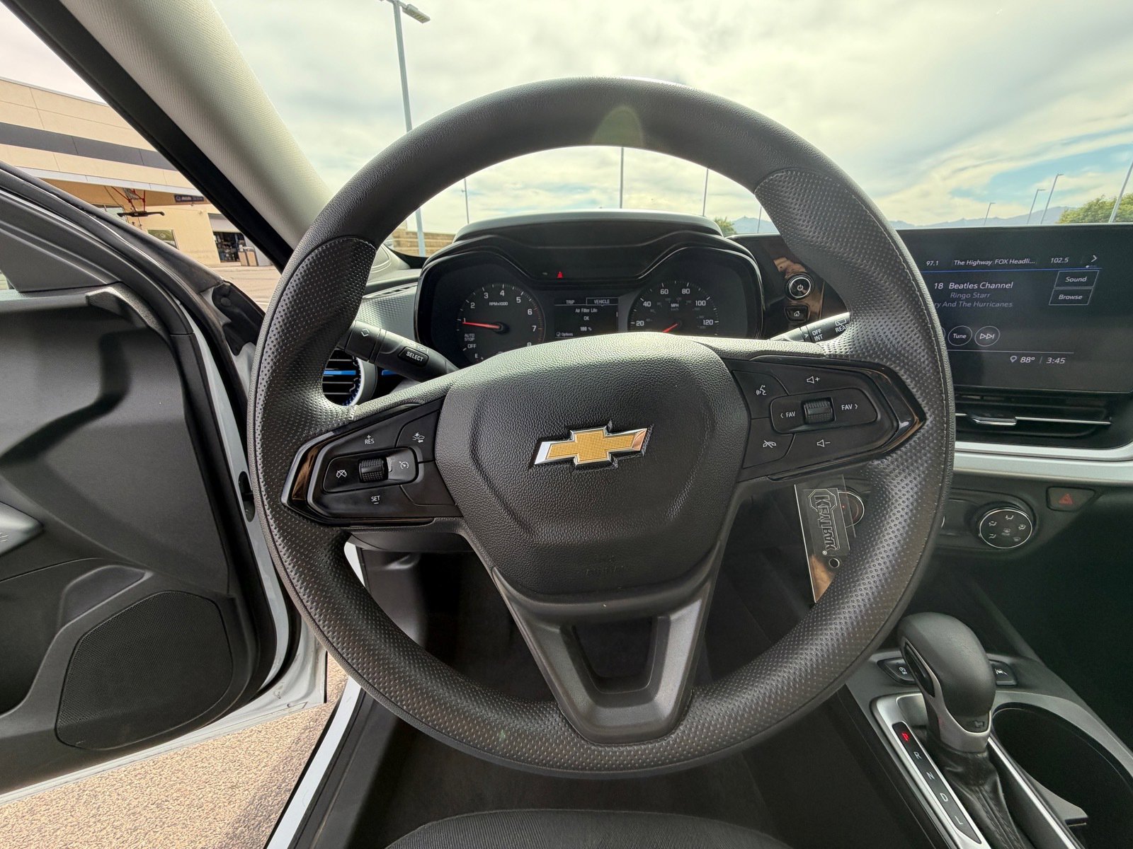 Used 2025 Chevrolet Trax LS image 18