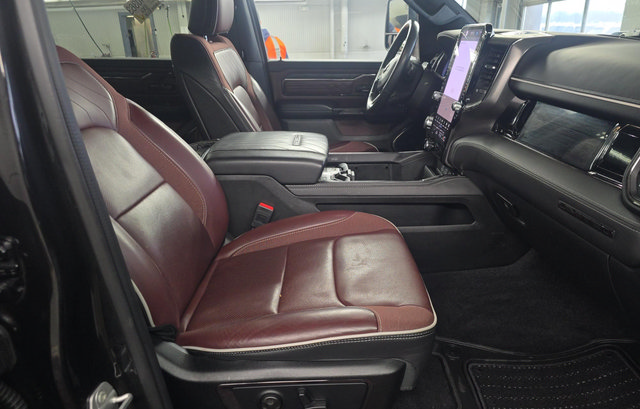 Used 2025 RAM 1500 Limited AWD/4WD image 13