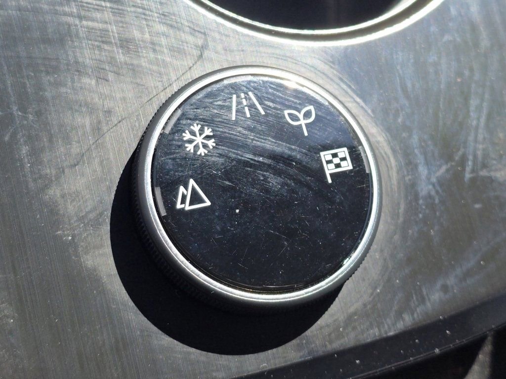 Used 2023 Nissan Rogue S image 22