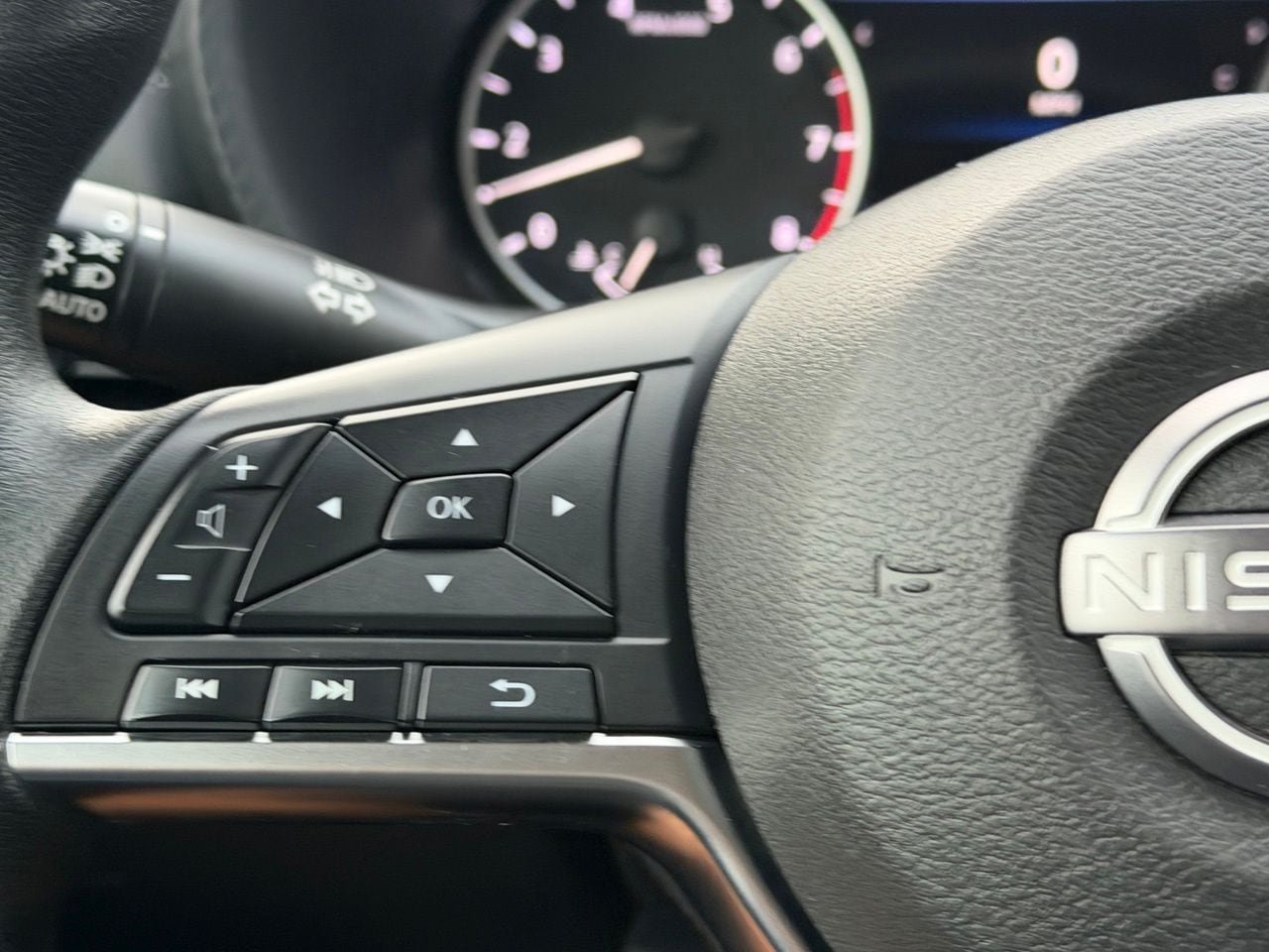 Certified 2024 Nissan Sentra SV FWD image 19