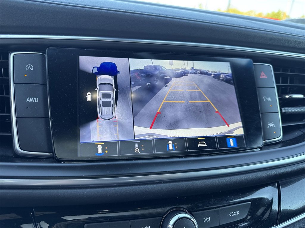 Used 2022 Buick Enclave Avenir image 17