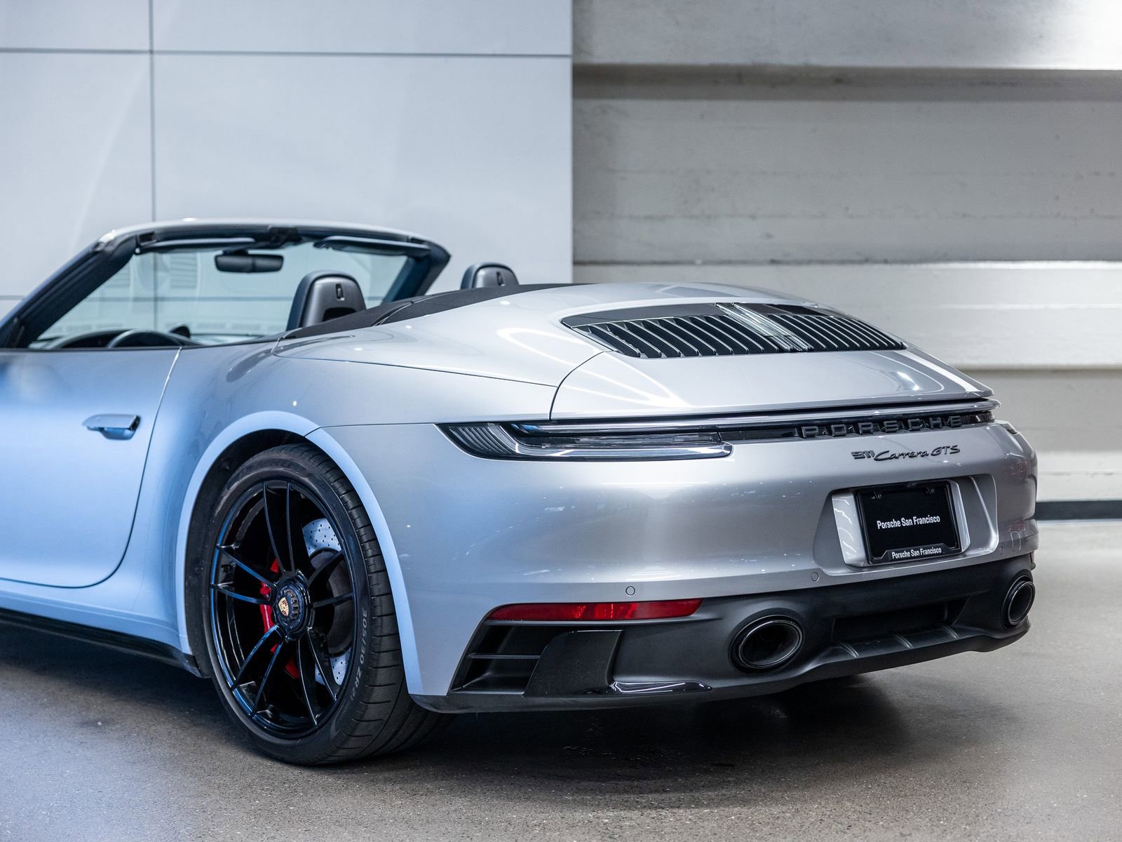Certified 2023 Porsche 911 Carrera GTS RWD image 28