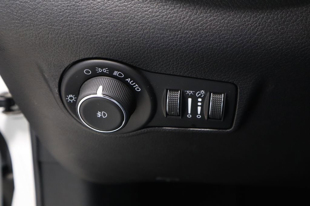 Used 2024 Jeep Compass Limited image 27