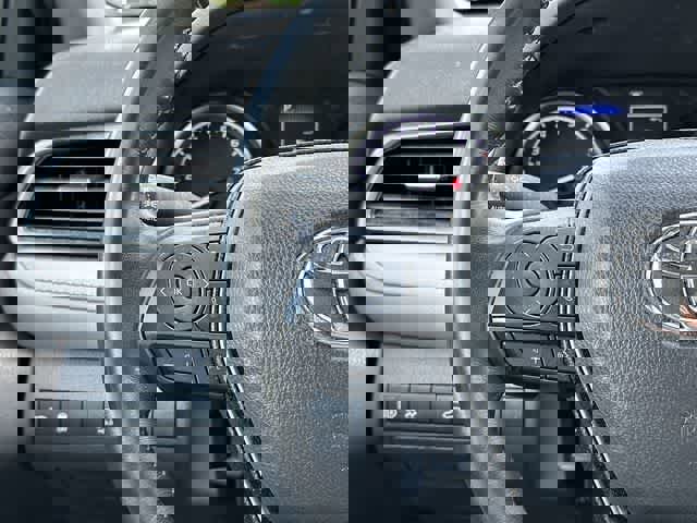 Used 2024 Toyota Camry SE FWD image 8