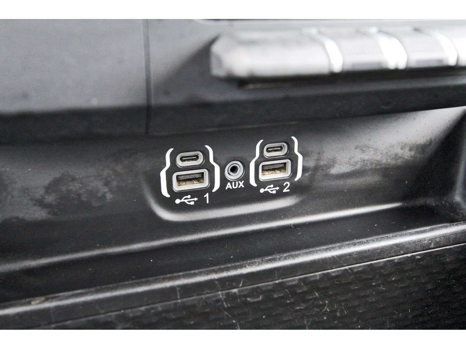 Used 2024 RAM 1500 Laramie AWD/4WD image 29